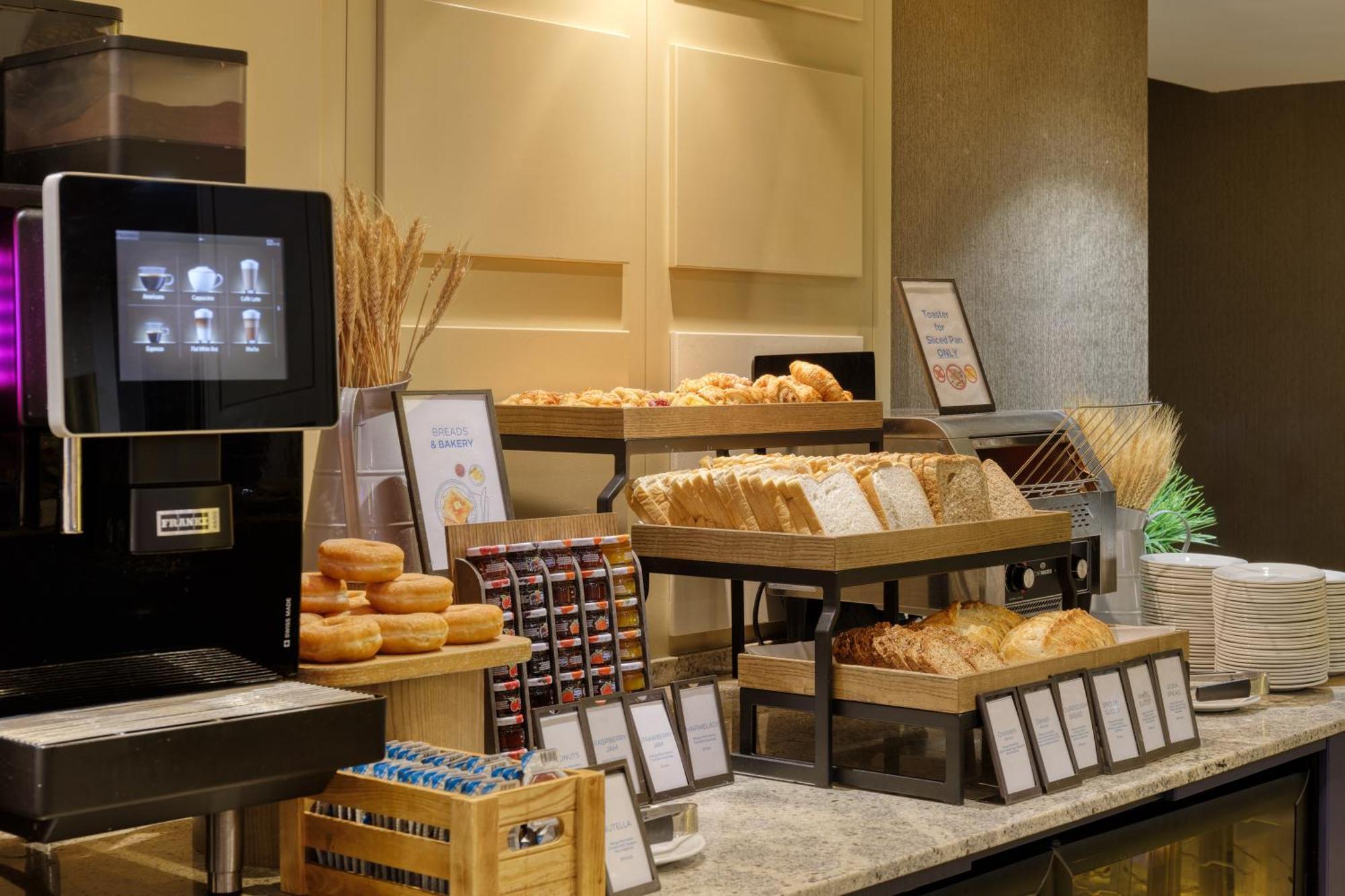 Hilton Dublin Kilmainham Otel Dış mekan fotoğraf